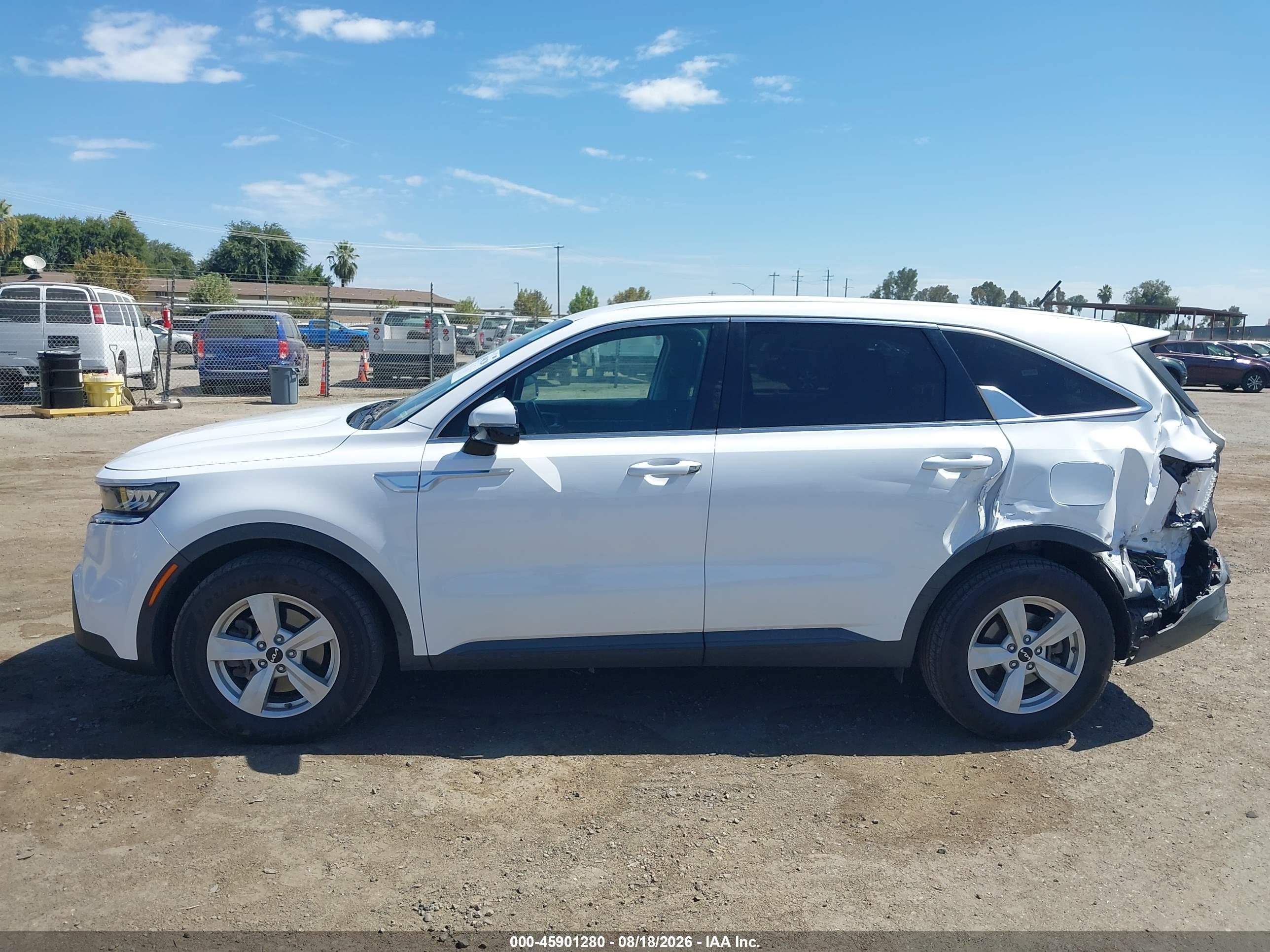 2022 KIA SORENTO LX