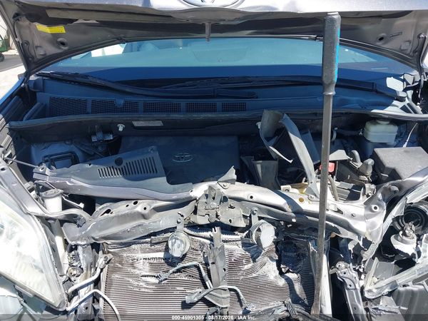 2015 TOYOTA SIENNA LE 8 PASSENGER