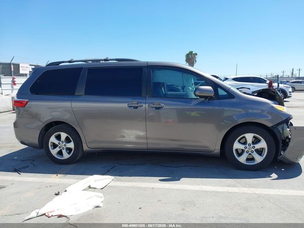 2015 TOYOTA SIENNA LE 8 PASSENGER