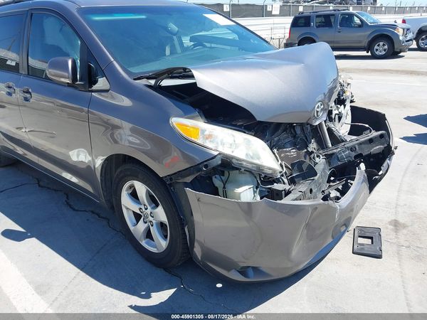 2015 TOYOTA SIENNA LE 8 PASSENGER