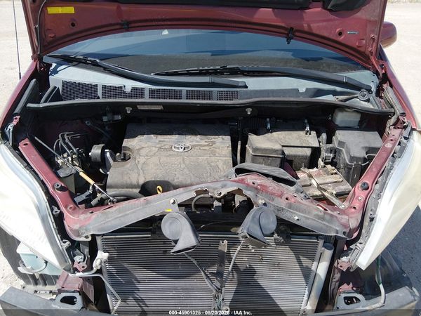 2014 TOYOTA SIENNA LE V6 8 PASSENGER