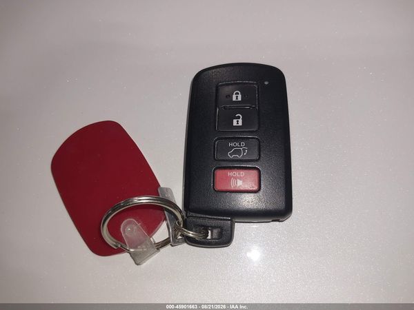 2017 TOYOTA HIGHLANDER SE