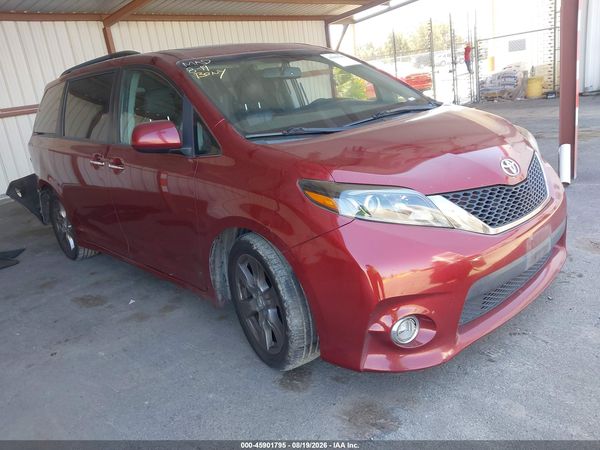 2017 TOYOTA SIENNA SE 8 PASSENGER — I1