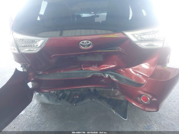 2017 TOYOTA SIENNA SE 8 PASSENGER — I6
