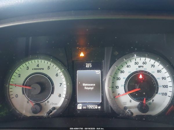 2017 TOYOTA SIENNA SE 8 PASSENGER — I7