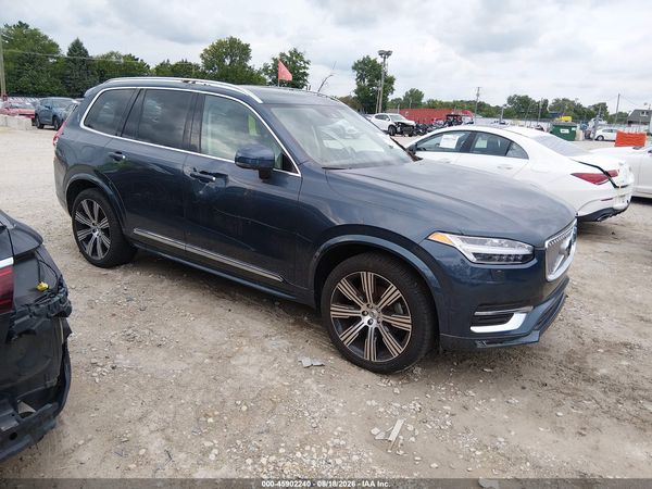 2022 VOLVO XC90