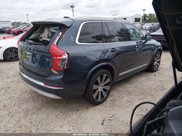 2022 VOLVO XC90