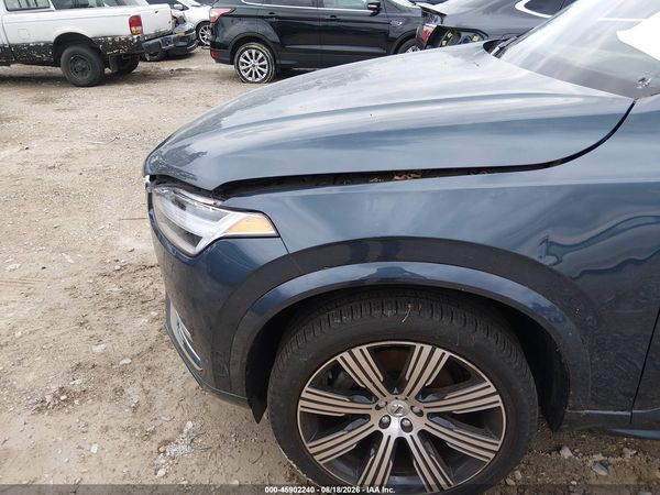 2022 VOLVO XC90