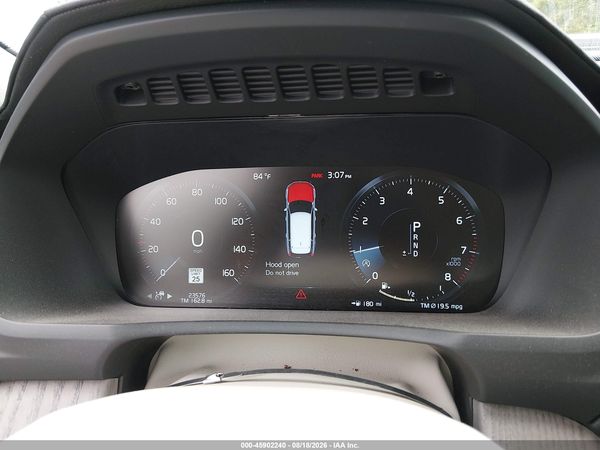 2022 VOLVO XC90