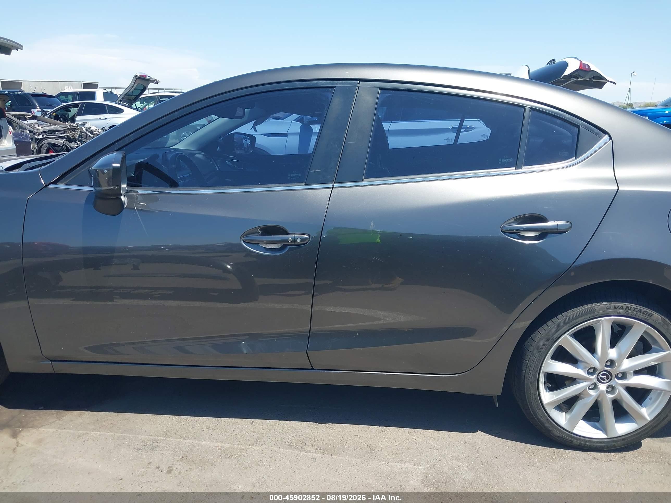 2017 MAZDA MAZDA3 GRAND TOURING