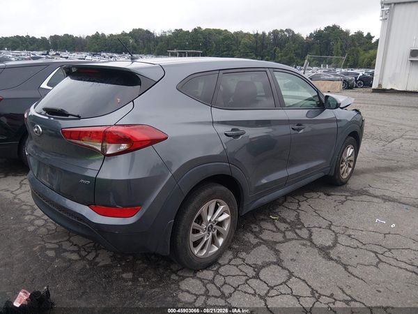 2018 HYUNDAI TUCSON SE — I4