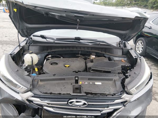 2018 HYUNDAI TUCSON SE — I10