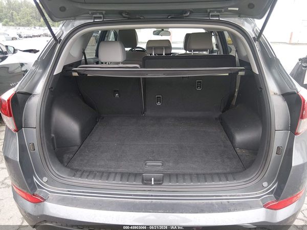 2018 HYUNDAI TUCSON SE — I152
