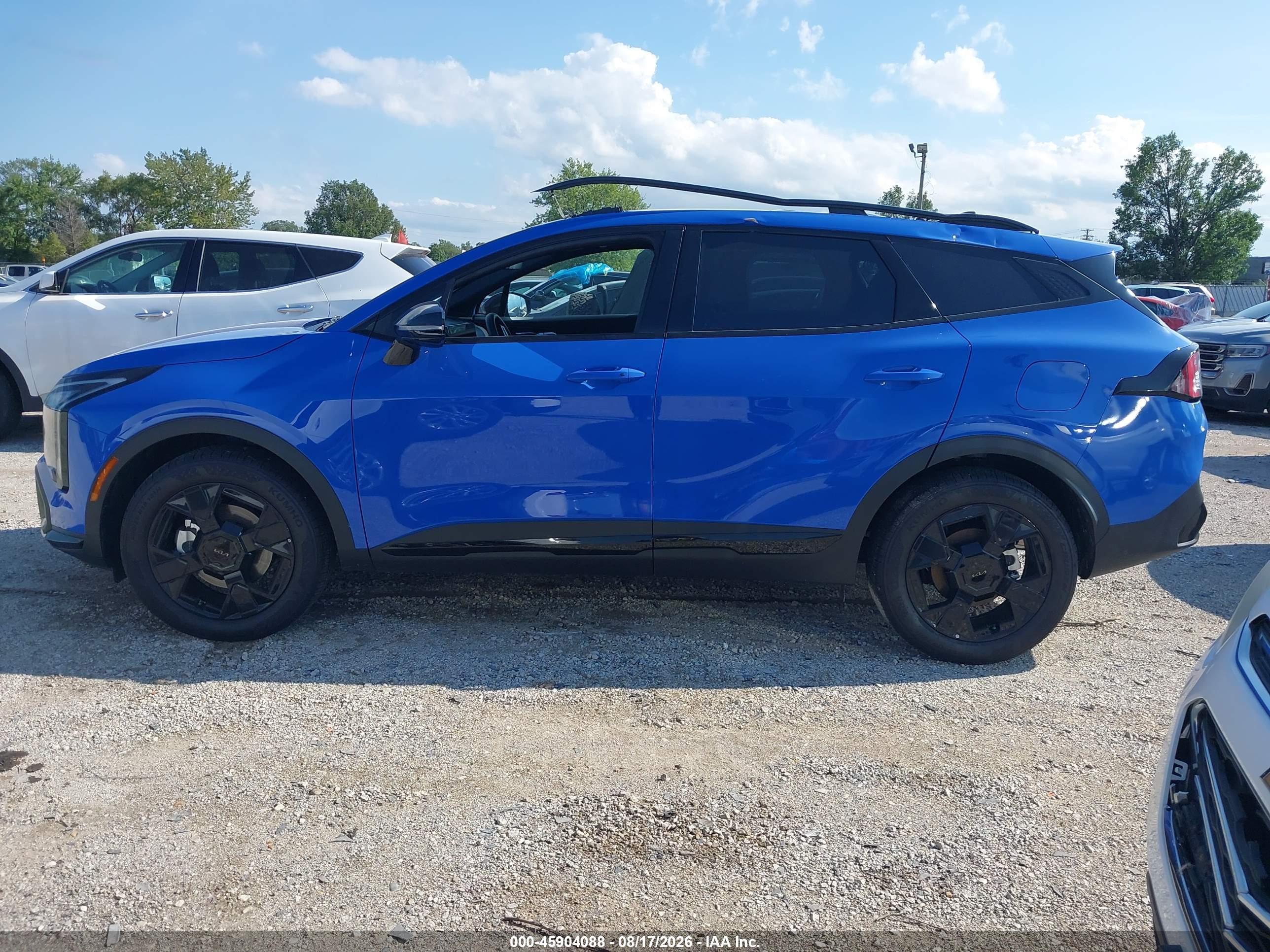 2026 KIA SPORTAGE X-LINE