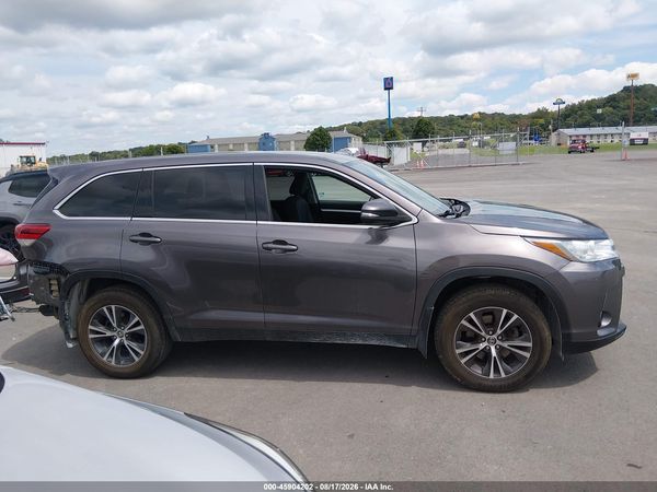 2019 TOYOTA HIGHLANDER LE