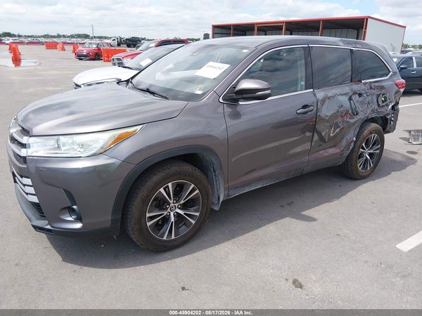 2019 TOYOTA HIGHLANDER LE
