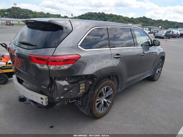 2019 TOYOTA HIGHLANDER LE
