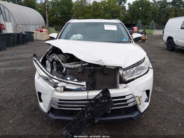 2018 TOYOTA HIGHLANDER XLE