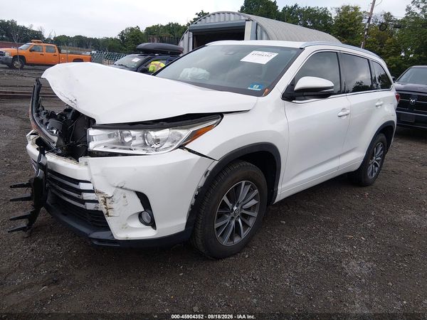 2018 TOYOTA HIGHLANDER XLE