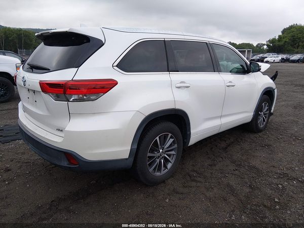 2018 TOYOTA HIGHLANDER XLE