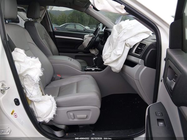 2018 TOYOTA HIGHLANDER XLE