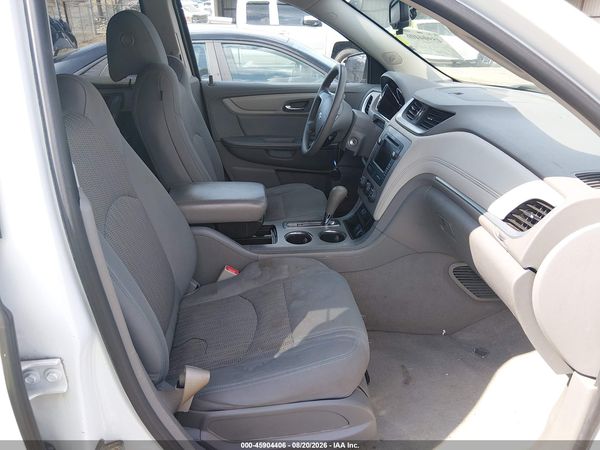 2017 CHEVROLET TRAVERSE LS — I5