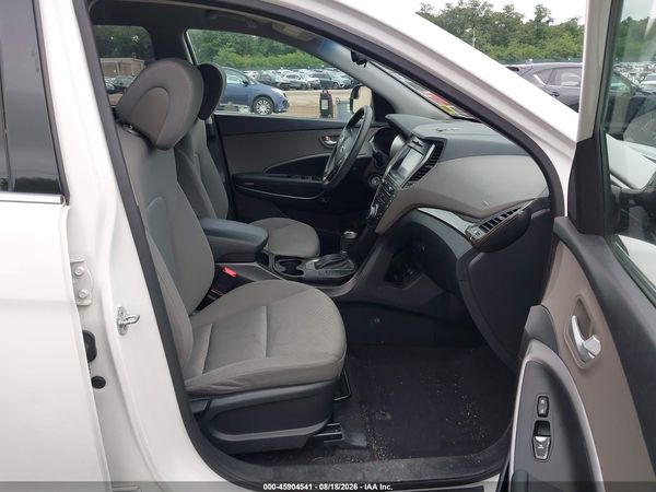 2017 HYUNDAI SANTA FE SE