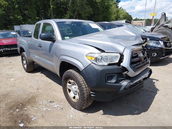 2018 TOYOTA TACOMA SR