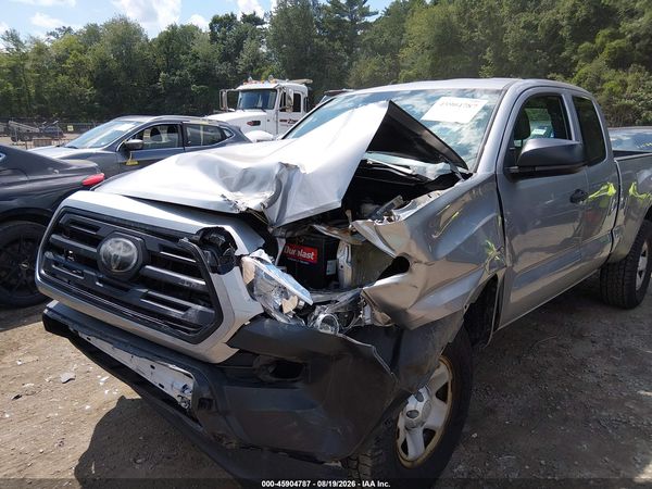2018 TOYOTA TACOMA SR