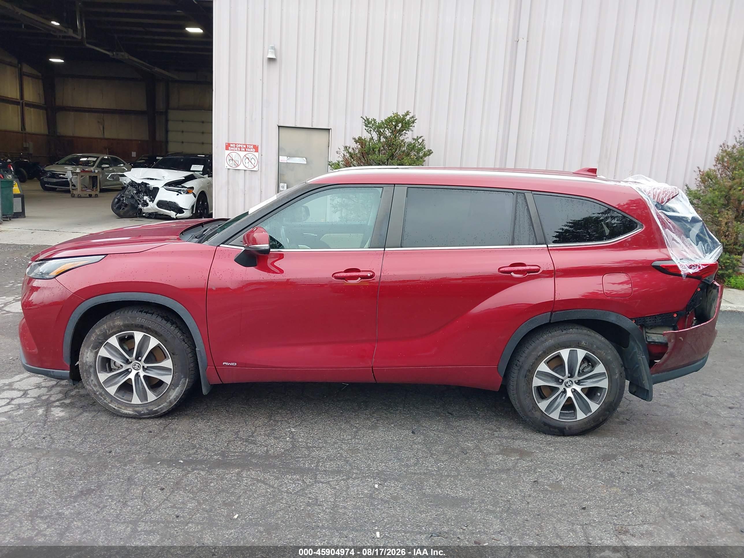 2023 TOYOTA HIGHLANDER HYBRID XLE
