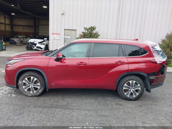 2023 TOYOTA HIGHLANDER HYBRID XLE