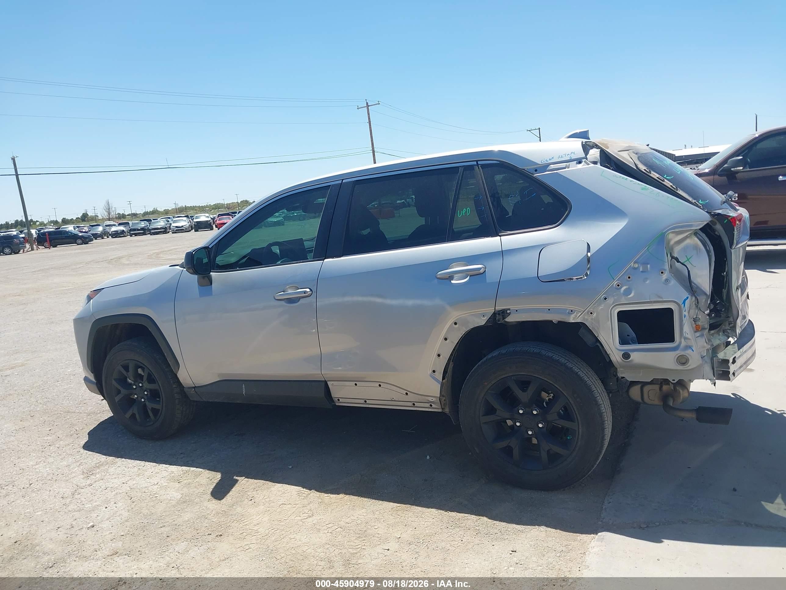 2022 TOYOTA RAV4 LE