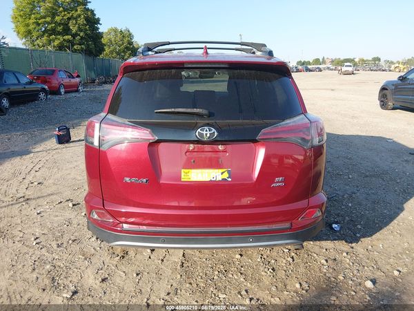 2018 TOYOTA RAV4 SE