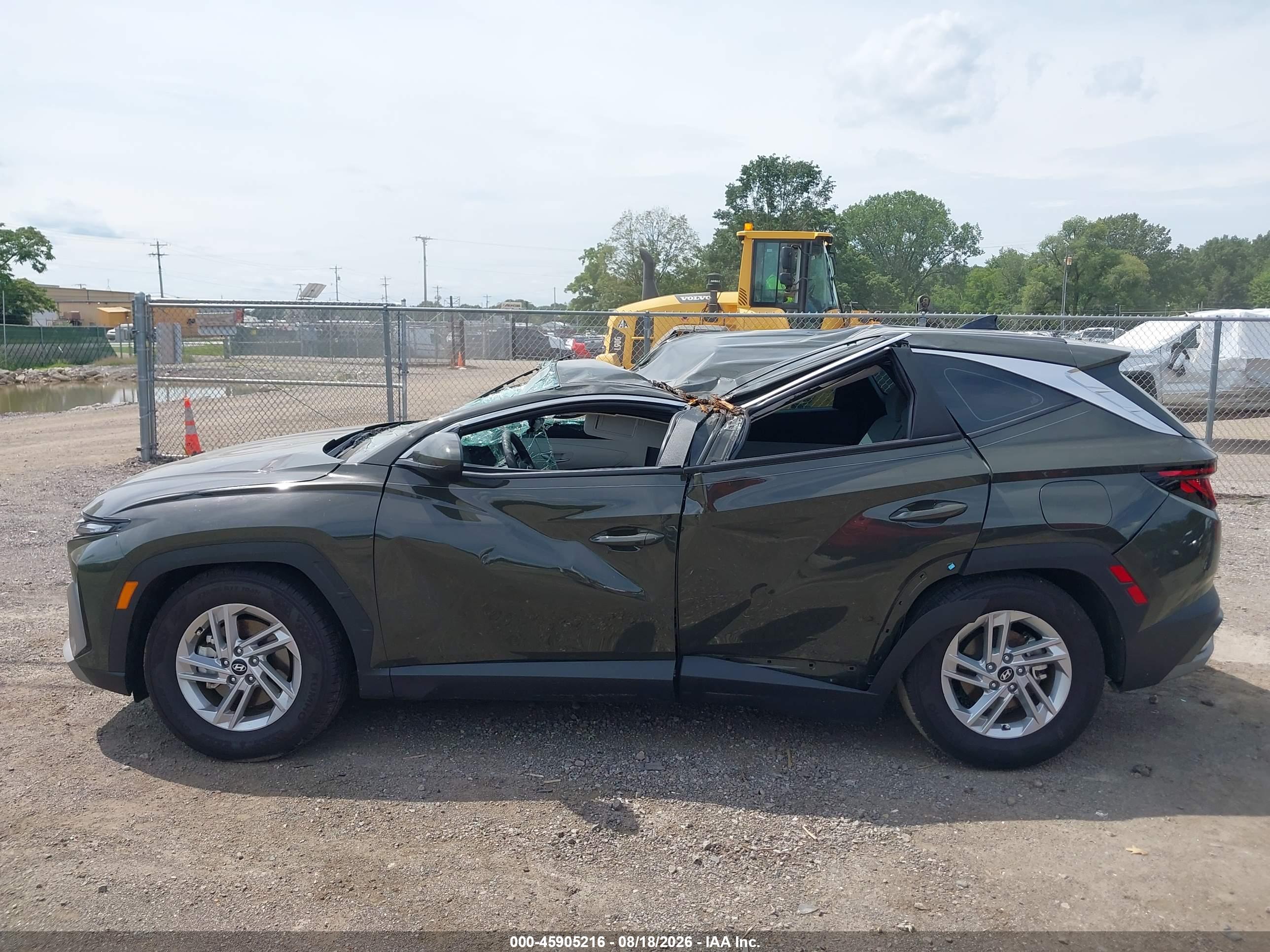 2025 HYUNDAI TUCSON SE
