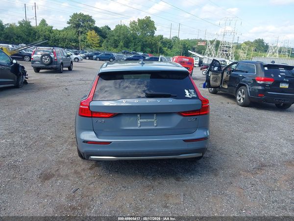 2023 VOLVO V60 CROSS COUNTRY B5 PLUS