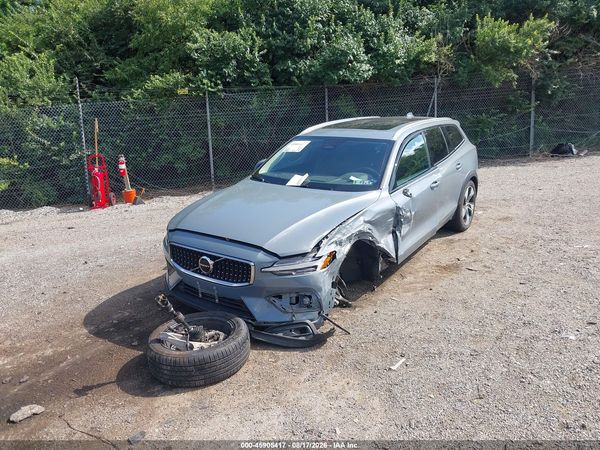 2023 VOLVO V60 CROSS COUNTRY B5 PLUS