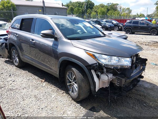 2019 TOYOTA HIGHLANDER XLE