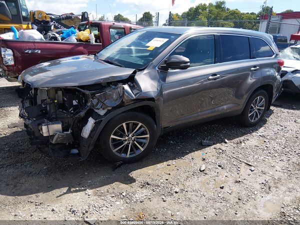 2019 TOYOTA HIGHLANDER XLE