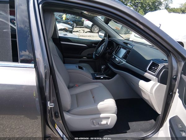 2019 TOYOTA HIGHLANDER XLE