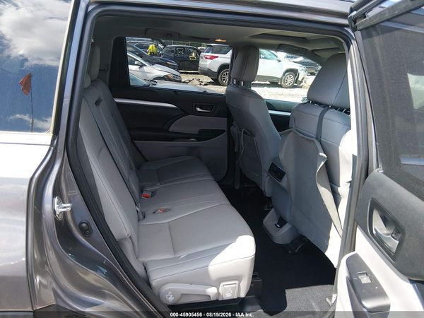 2019 TOYOTA HIGHLANDER XLE