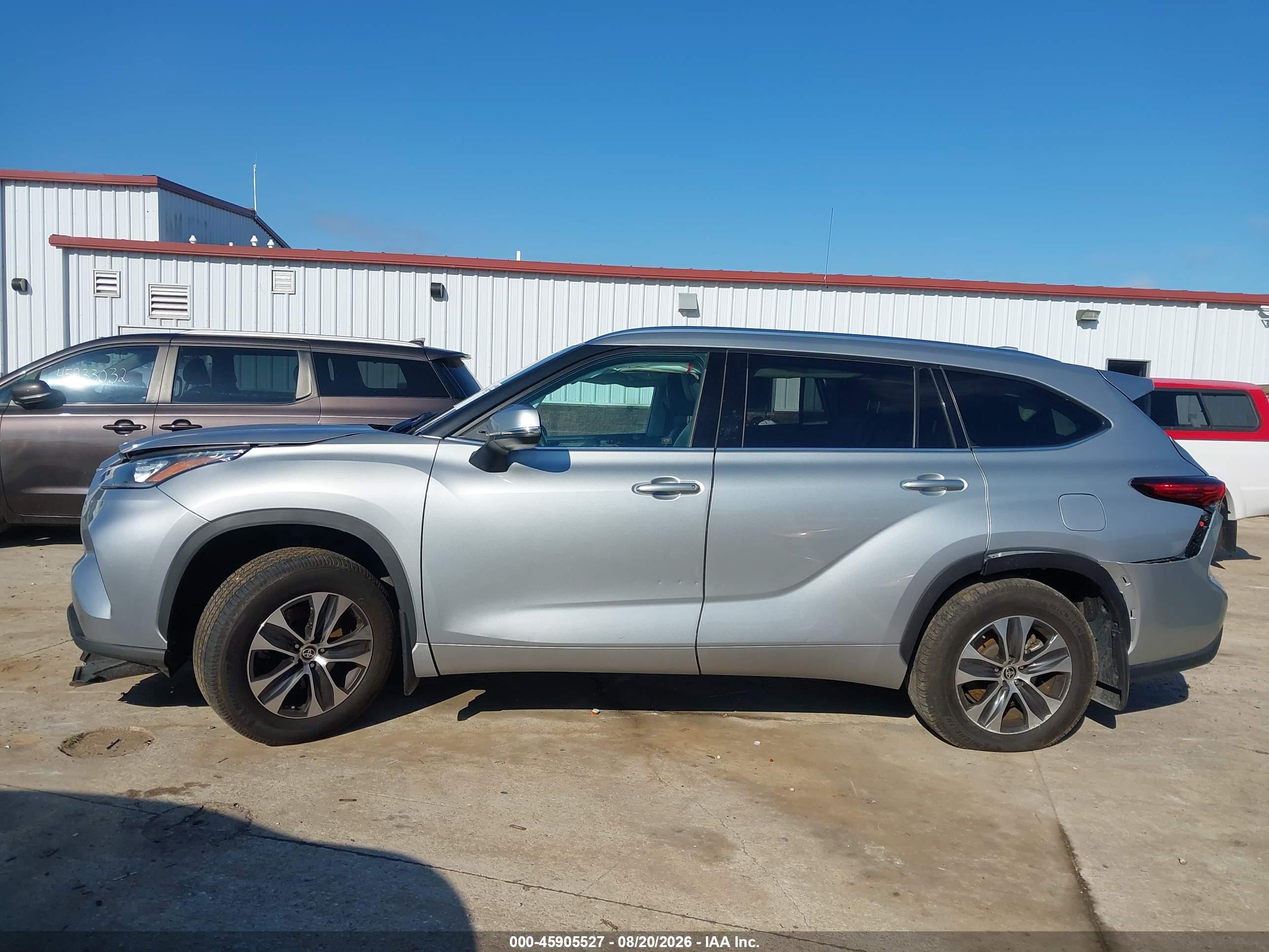 2020 TOYOTA HIGHLANDER XLE
