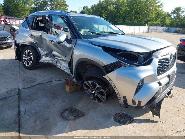 2020 TOYOTA HIGHLANDER XLE