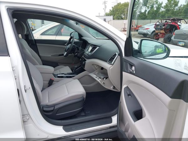2018 HYUNDAI TUCSON SE