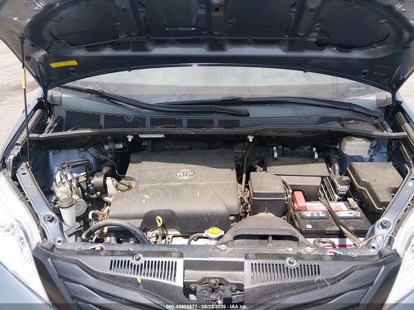 2014 TOYOTA SIENNA L V6 7 PASSENGER