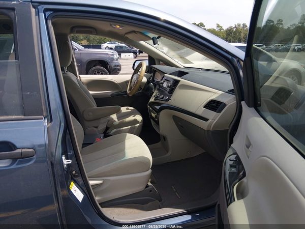 2014 TOYOTA SIENNA L V6 7 PASSENGER