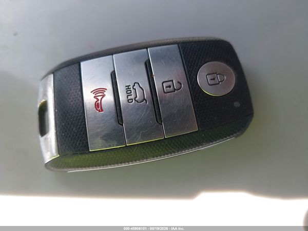 2017 KIA SORENTO 2.4L LX
