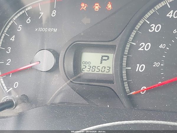 2014 TOYOTA SIENNA LE V6 8 PASSENGER — I118