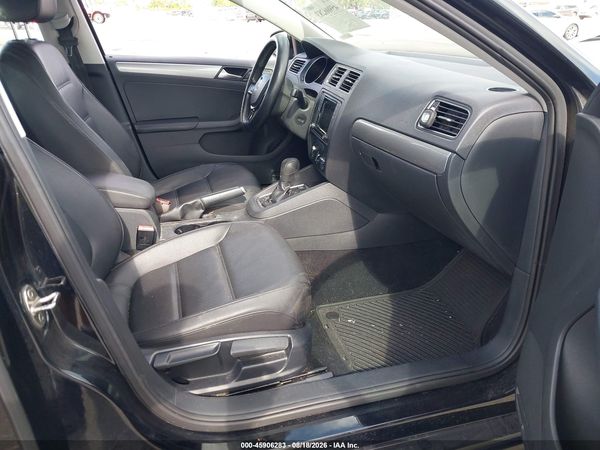 2017 VOLKSWAGEN JETTA 1.4T SE — I5