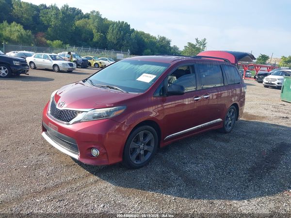2015 TOYOTA SIENNA — I2