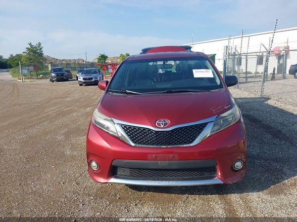 2015 TOYOTA SIENNA SE 8 PASSENGER — I115